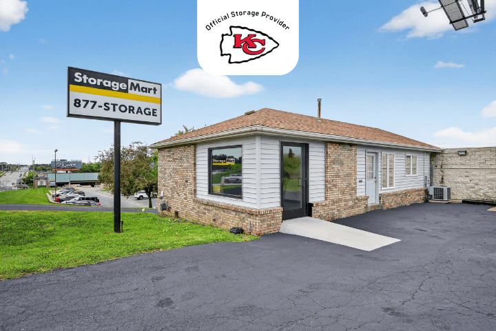 office exterior of StorageMart in Davenport with the logo Official Sponsors of the Kansas City Chiefs